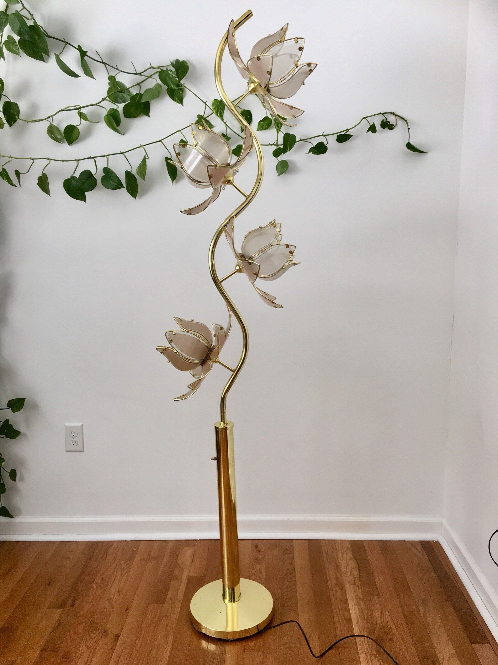 Cream Lotus Flower Floor Lamp