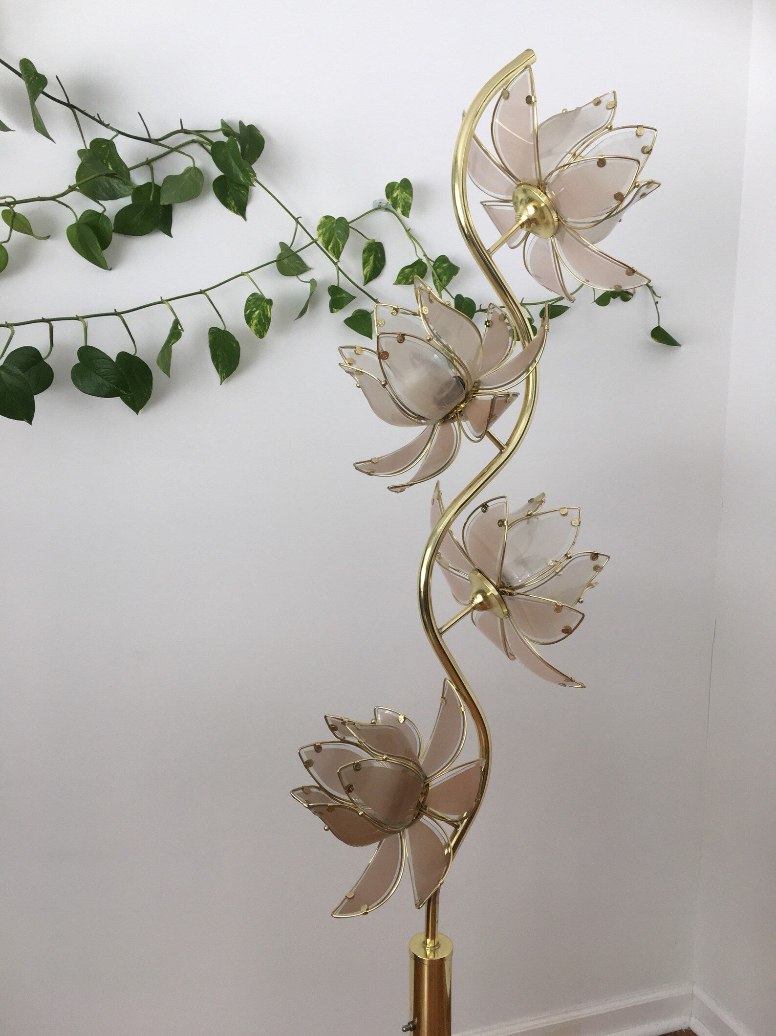Cream Lotus Flower Floor Lamp